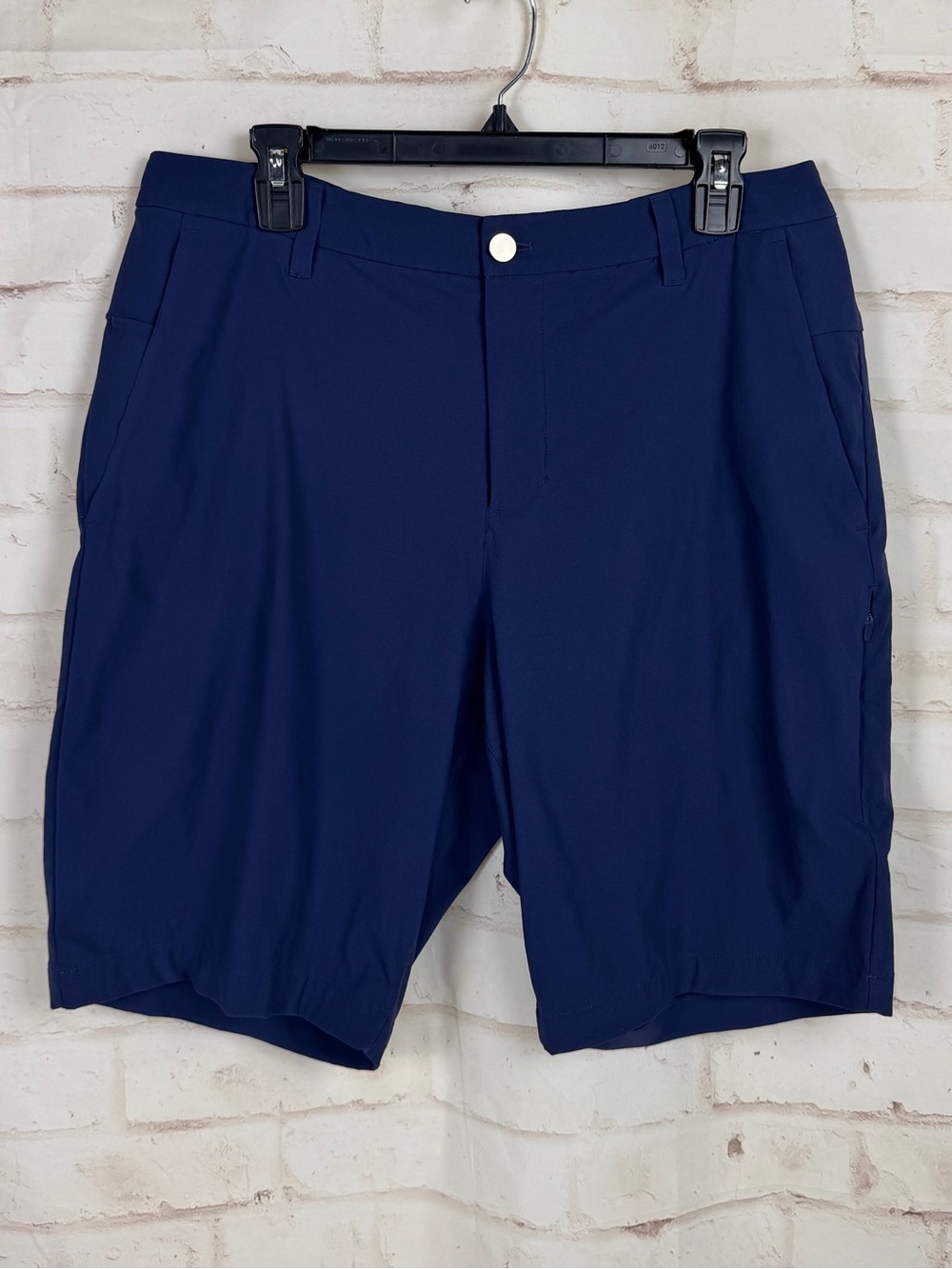 Lululemon Golf Shorts Size 33 EUC!!!!